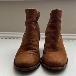 Rowen tan/brown booties woman’s size 6